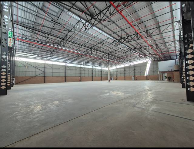 2,208M² WAREHOUSE TO LET IN AIRPORT PARK